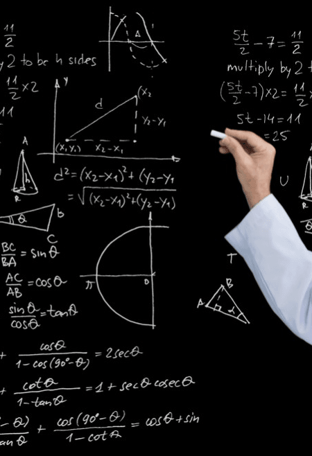 Imagem ilustrativa do curso Tópicos Especiais Em Matemática