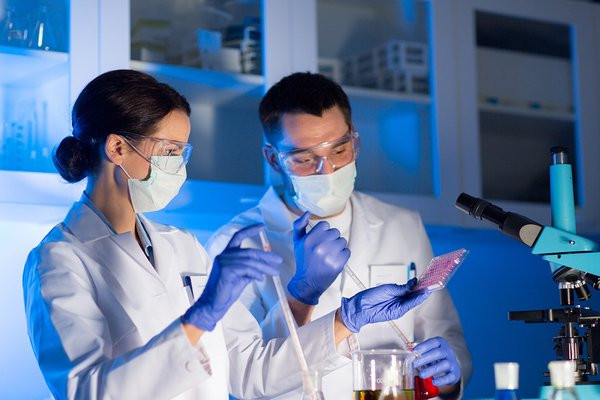 Imagem ilustrativa do curso Processos Industriais Químicos e Farmacêuticos