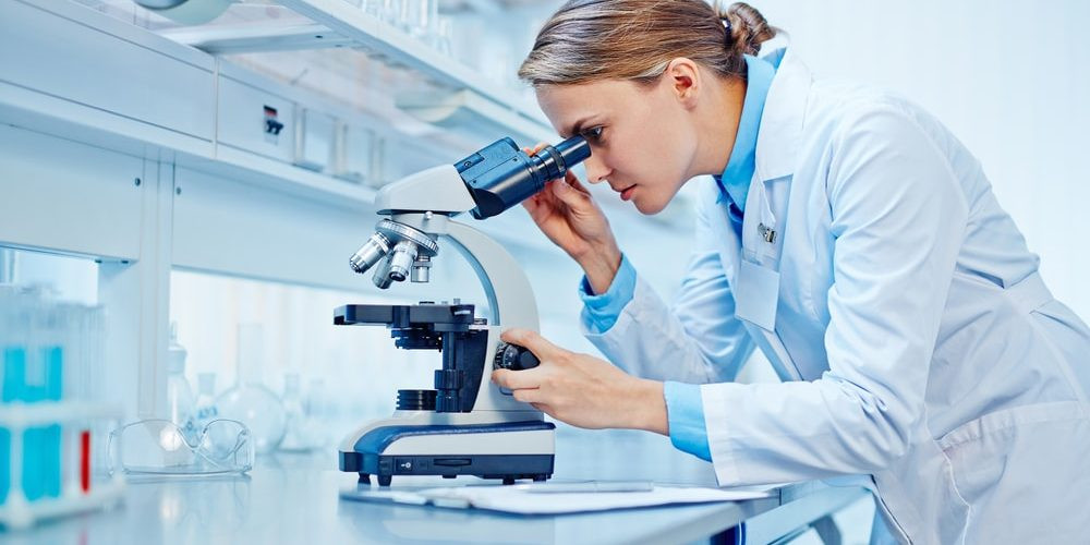 Imagem ilustrativa do curso Análises Clínicas e Biotecnologia